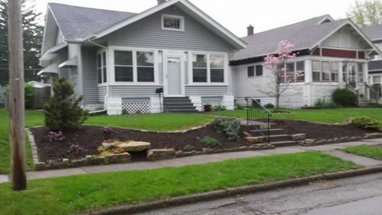 Landscaping Tips To Help Sell Your Moline, IL Home